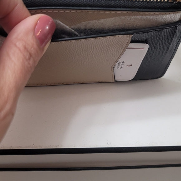 KATE SPADE Cameron L-Zip Card Holder Beige Saffiano Leather - Picture 9 of 11